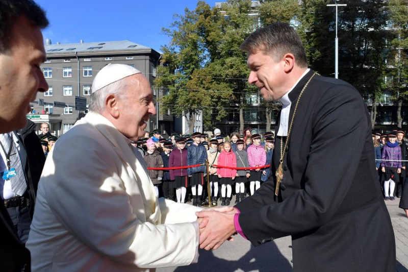 Papa Francesco A Tallin: Incontro Con I Giovani Alla Kaarli Lutheran ...